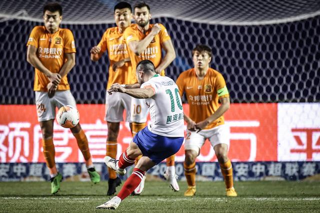 阿圭罗：萨拉赫已经与利物浦续约2年